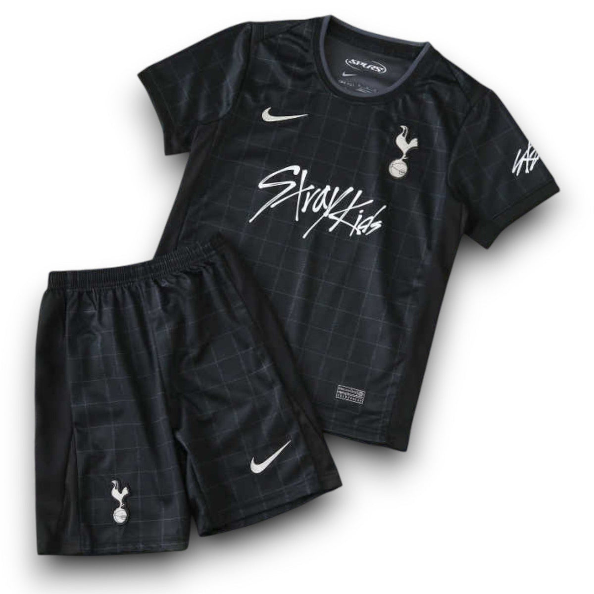 Kids Tottenham Hotspur Away Stray Kids Kit 2025/26