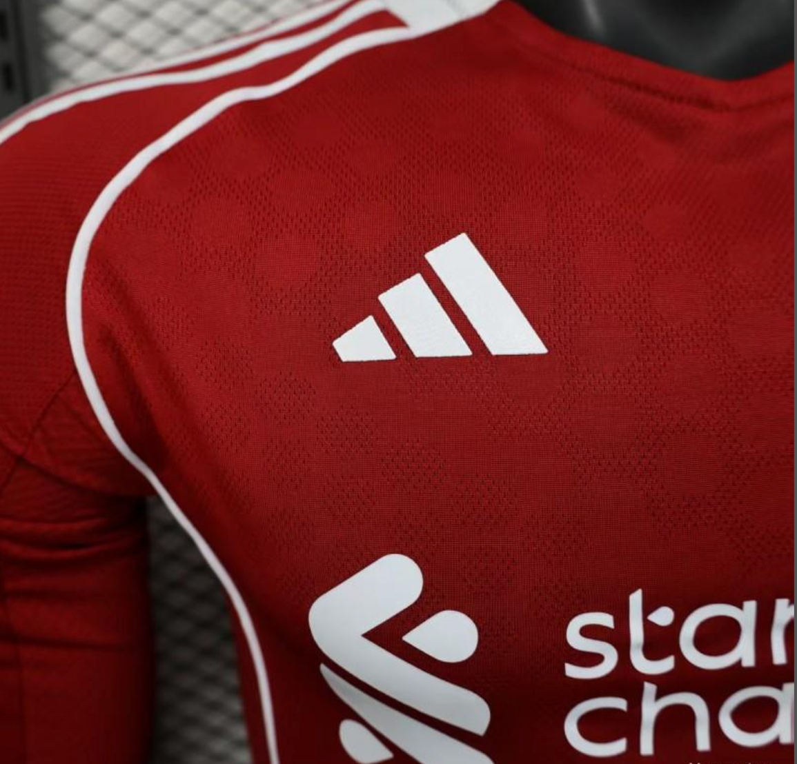 Liverpool Home Player Jersey 2025/26 - Long Sleeve