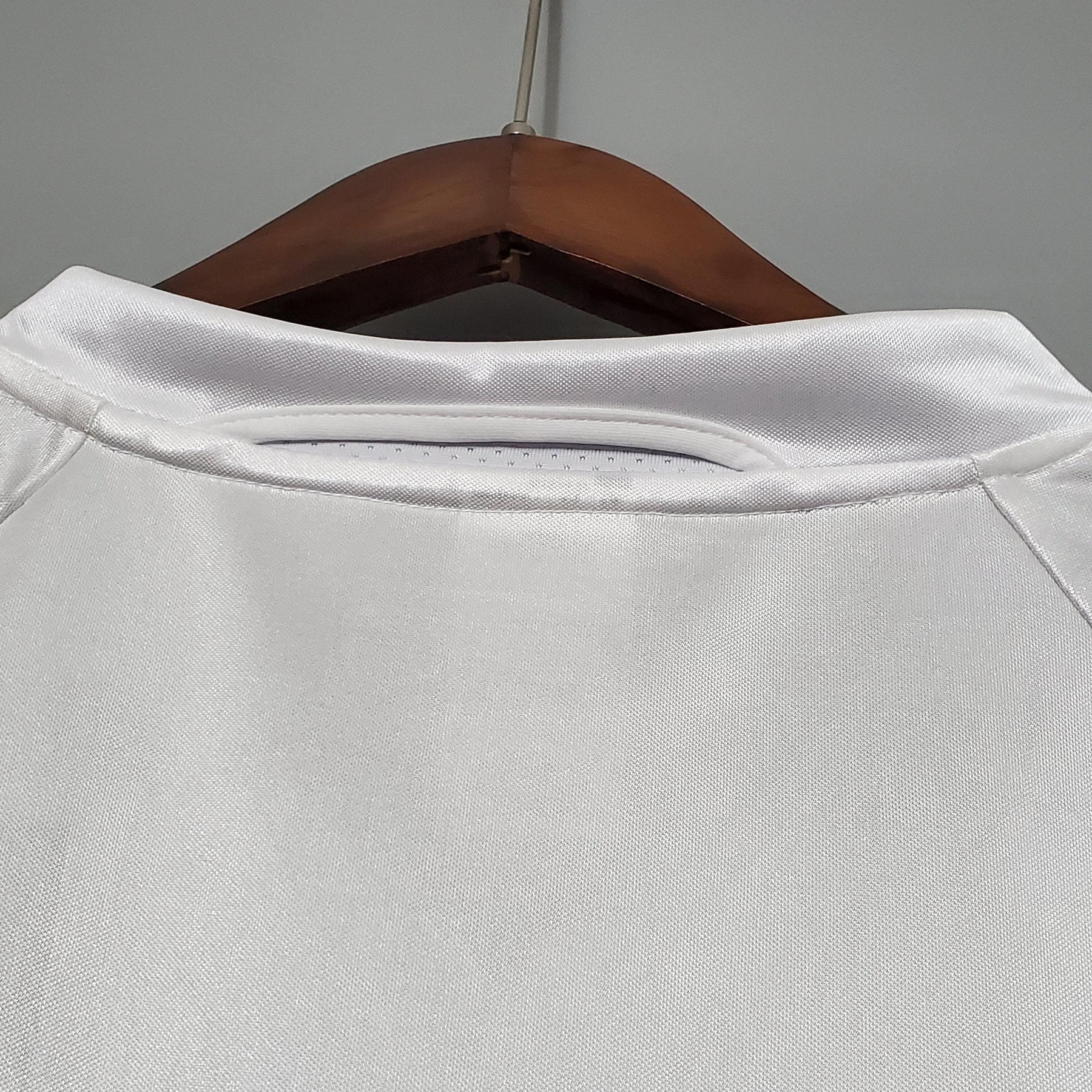 Camiseta Retro Real Madrid 04/05