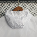 Cortaviento Real Madrid Blanca y Negra Clásica 23/24